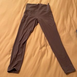 Athleta stash pocket leggings